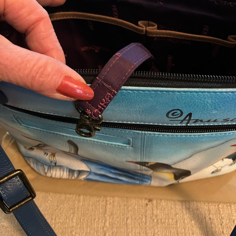 Anuschka Arctic Emperor Penguins Leather Hand Painted Organizer Crossbody RFID - Picture 11 of 13